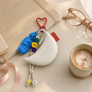 Porte-clés Moony blanc présenté comme idée cadeau kawaii — vue 10